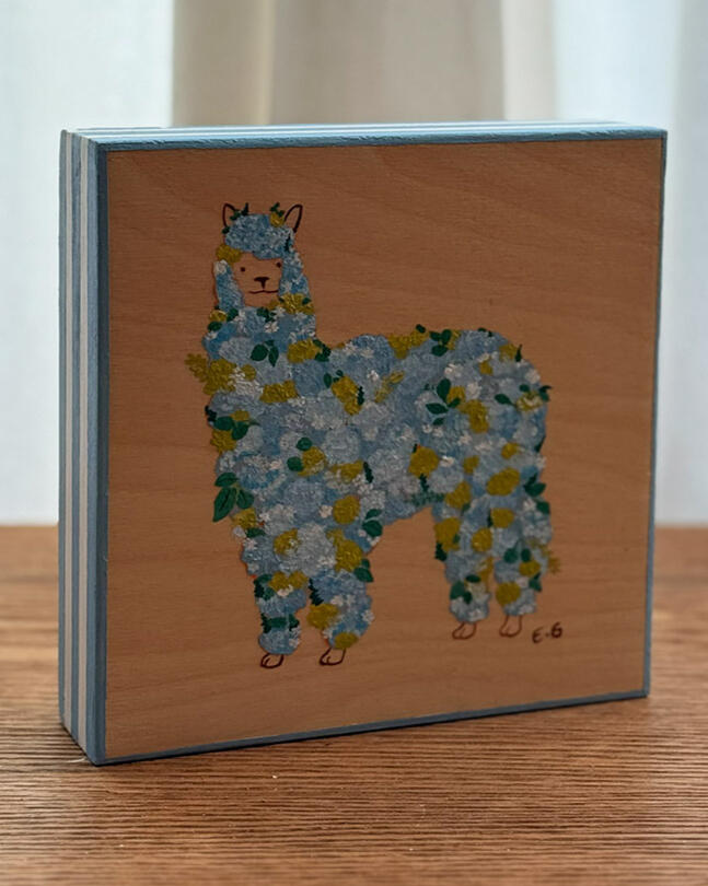 Ollie The llama with a big heart, full of silly jokes, but he's the wisest among all. Everyone loves to hear his surprising advice.